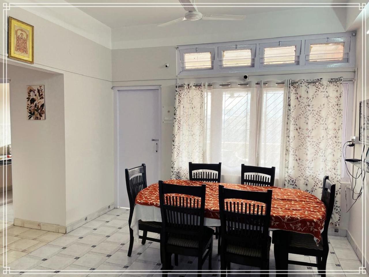 Kanak Laxmi Villa B & B Guwahati Bagian luar foto