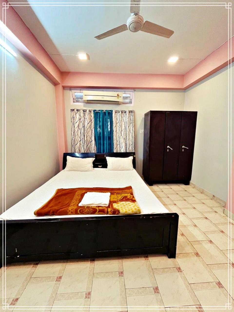 Kanak Laxmi Villa B & B Guwahati Bagian luar foto